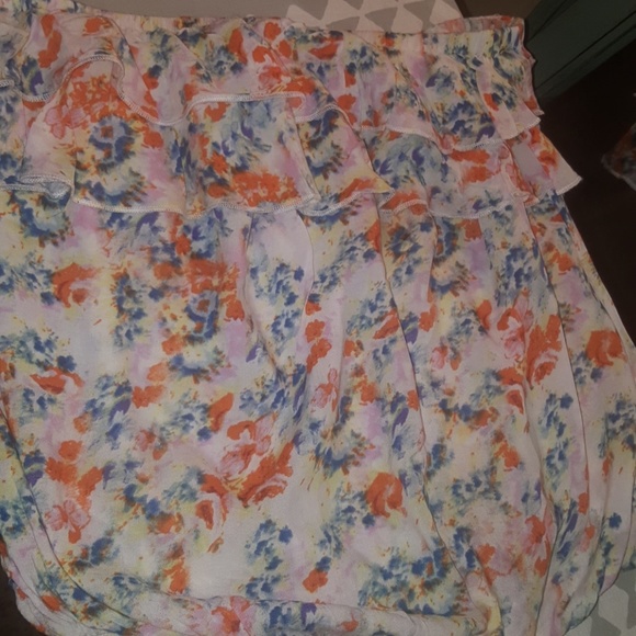 Top - Picture 2 of 3